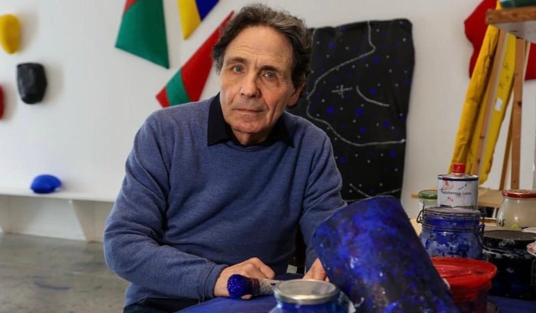 Rogliano accoglie Cesare Berlingeri: la pittura come destino, tra luce, piega e infinito