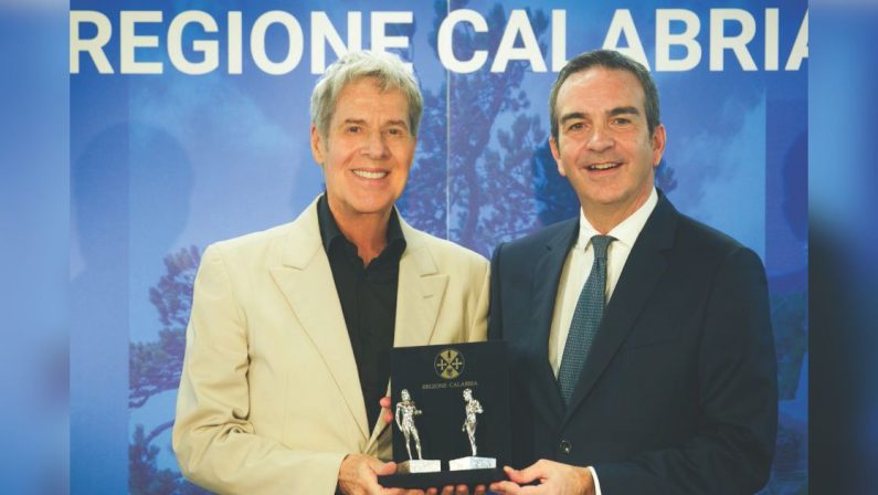 La Calabria omaggia Claudio Baglioni: Premio alla carriera in Cittadella