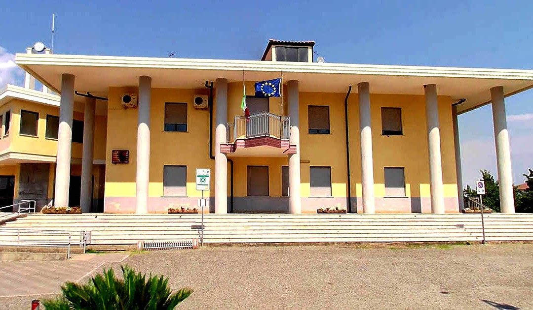 Il palazzo municipale di Limbadi