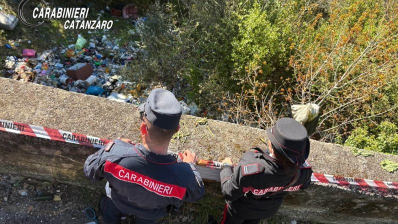 Lamezia Terme, scoperta discarica abusiva