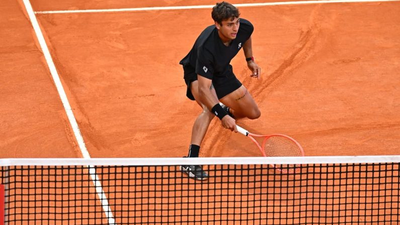 Masters 1000 Madrid, Cobolli vola agli ottavi di finale. Darderi eliminato