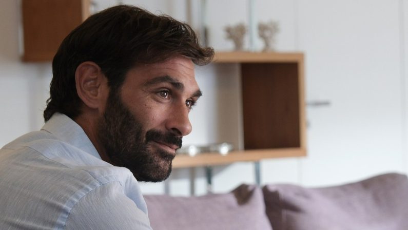 Grandi ascolti per “La buona stella”: Francesco Arca racconta il suo personaggio e i ciak calabresi