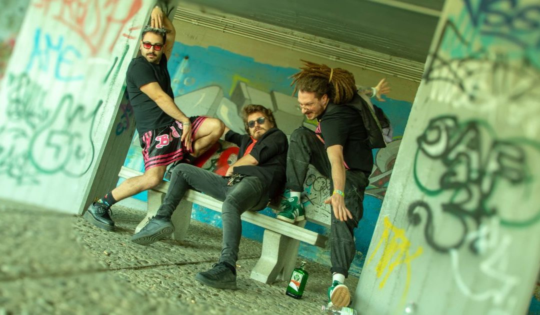 I Kyunos (foto dallo shooting de "Il cimitero delle falene")