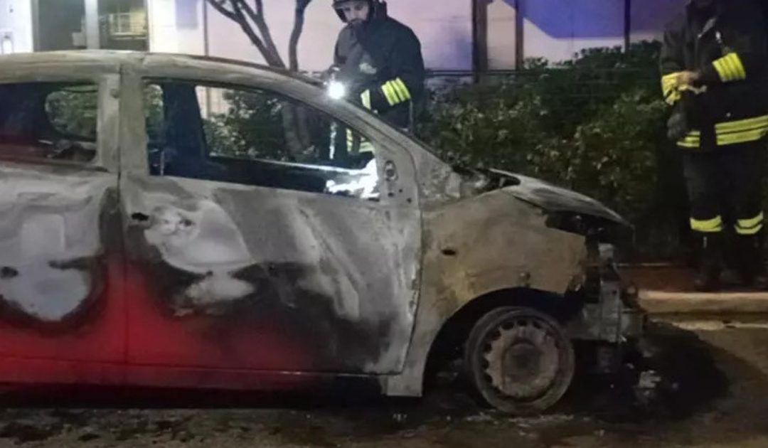 Incendio a Margherita di Savoia, in fiamme l’auto di Lodispoto, presidente Provincia Bat