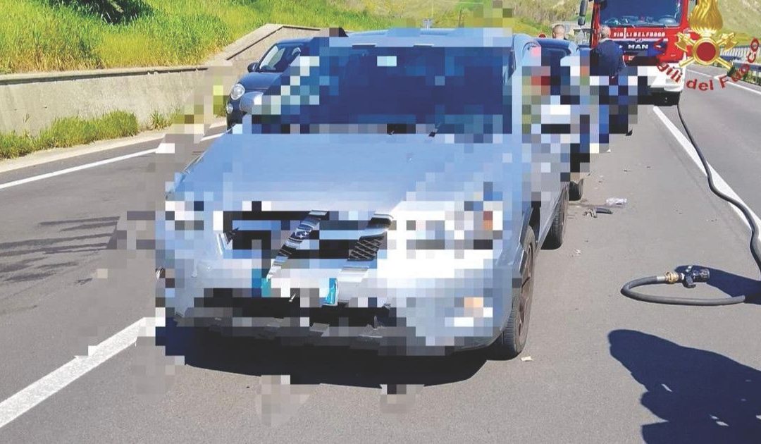 Tamponamento a catena sulla strada statale 7