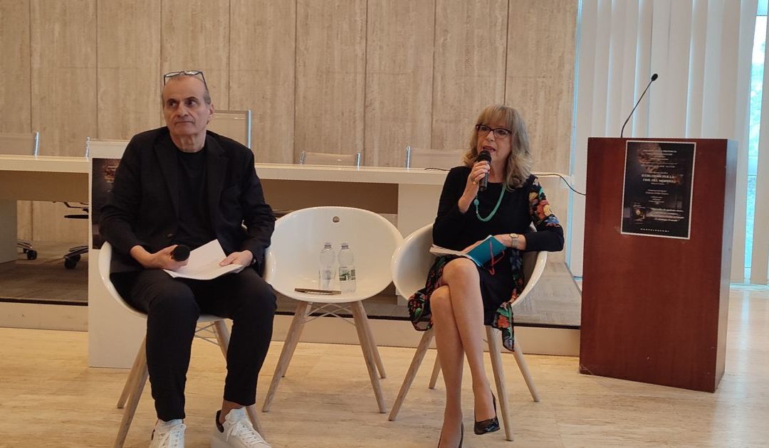 Le “Istruzioni per la fine del mondo” nel libro di Mario Vasta presentato a Catanzaro