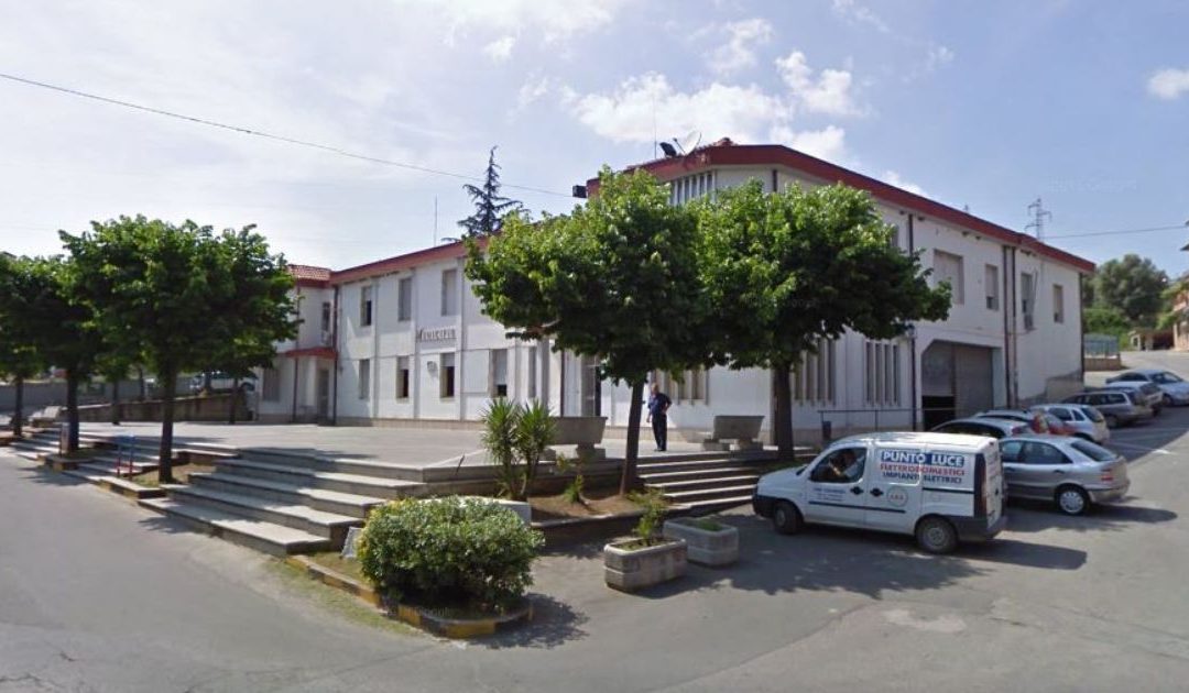 Il palazzo municipale di San Calogero