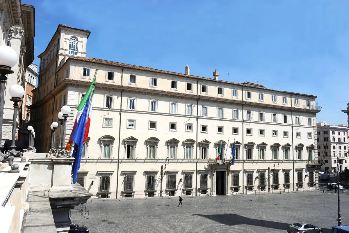 https://www.quotidianodelsud.it/wp-content/uploads/2026/04/palazzochigi.jpg