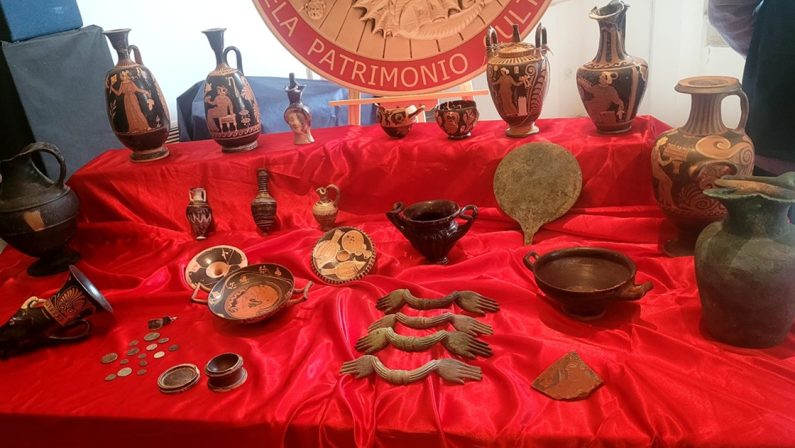 L’archeologia salvata, il ritorno di 46 reperti ai Parchi di Sibari e Crotone