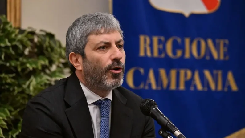 Bimbo di Napoli, Fico in Consiglio Regionale: “La dignità della famiglia è un richiamo costante alla serietà”