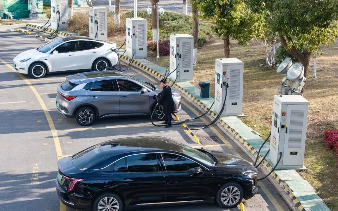 Cina, il Primo Maggio aumentate del 55,6% le ricariche elettriche in autostrada