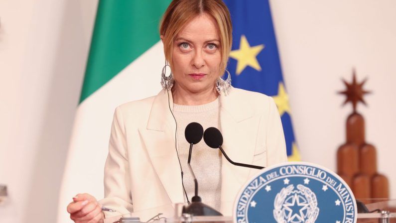 Meloni “Non dimenticare vittime terrorismo un dovere per difesa della democrazia”