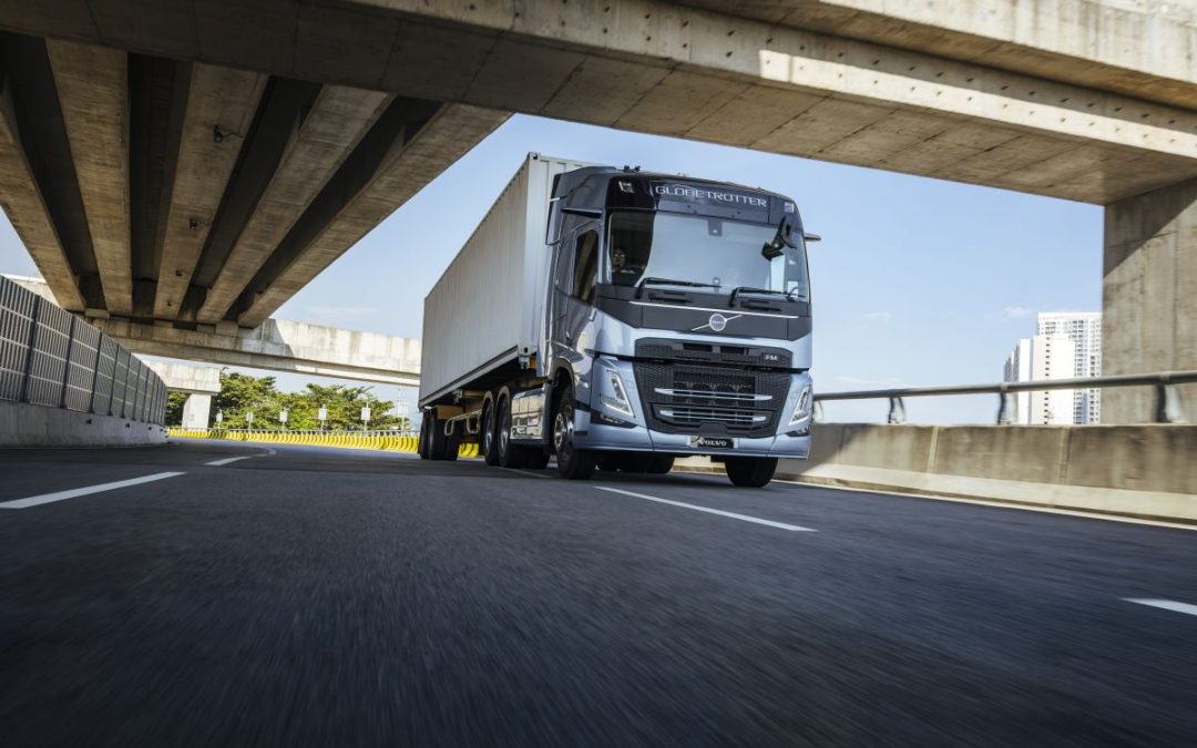 Volvo Trucks lancia nuovi motori, meno consumi e pronti all’idrogeno