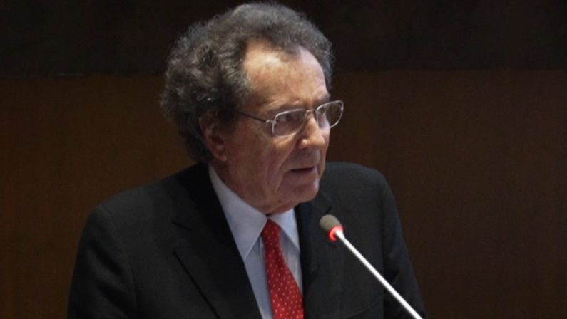 Intesa Sanpaolo, nel Piano di Impresa 30% nuovo credito per ambiente e sociale