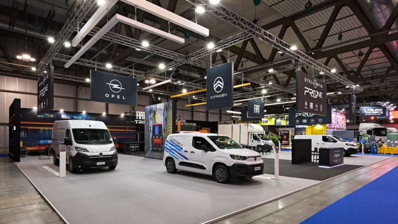 Stellantis presente a Transpotec con Pro One, gamma completa di commerciali