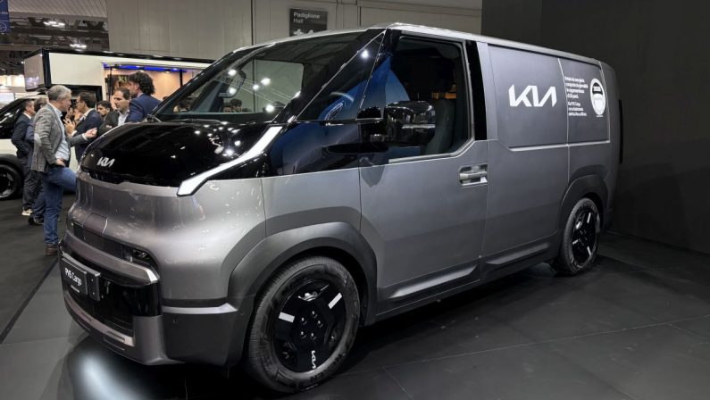 Successo per Kia PV5 Cargo, veicolo elettrico con componenti modulari