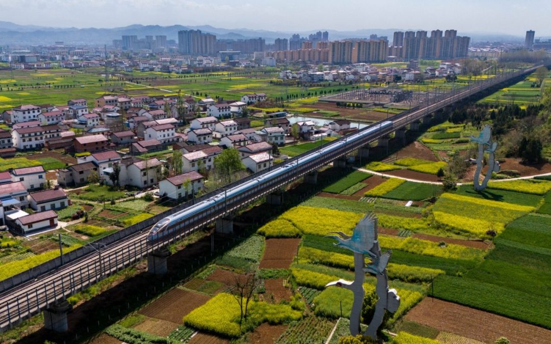 Cina, investimenti nel settore ferroviario in aumento del 3,2% nei primi 4 mesi
