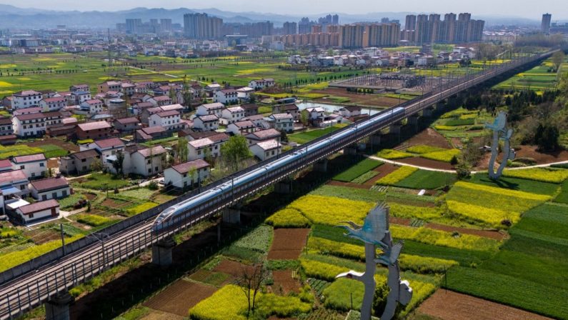 Cina, investimenti nel settore ferroviario in aumento del 3,2% nei primi 4 mesi