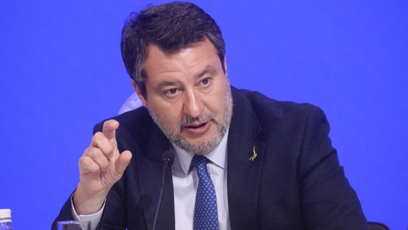 Salvini “Proposta di legge su revoca cittadinanza a chi delinque”