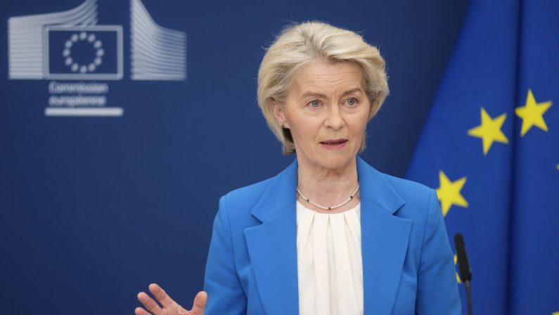 Ue, sì all’accordo sui dazi con gli Usa. Von der Leyen “Passo avanti”
