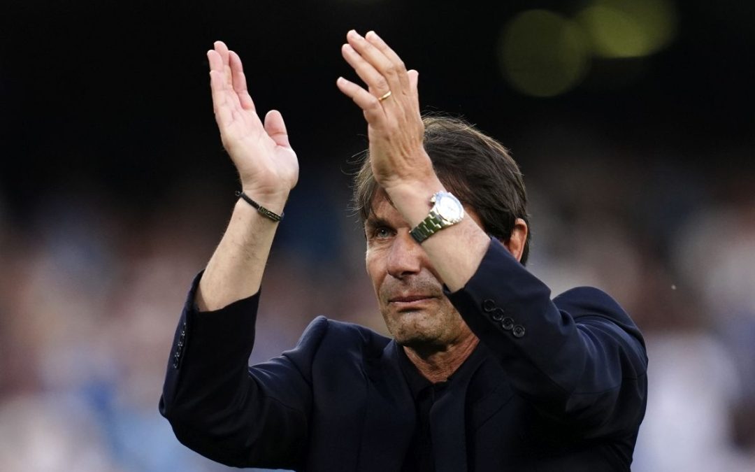 Il Napoli ufficializza l’addio di Antonio Conte: “Grazie Mister”