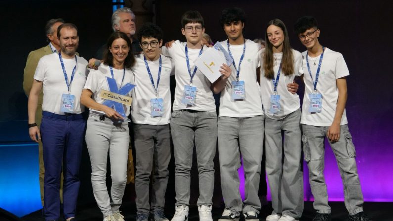 Fondazione Diasorin, a Mad for Science vince il liceo Giacomo Leopardi di Recanati