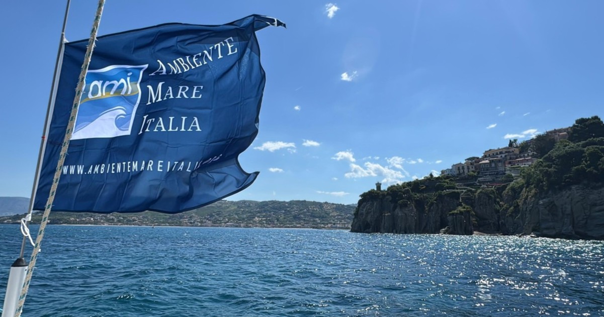 https://www.quotidianodelsud.it/wp-content/uploads/2026/05/ami-veleggiata-per-lambiente.jpg