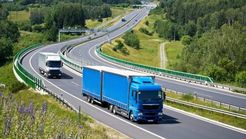 Autotrasporto in crisi in Puglia, mobilitazione dal 25 al 29 maggio. Appello da Taranto