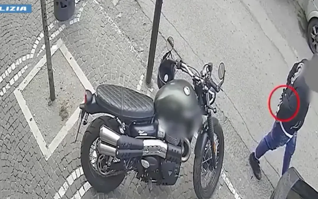 Napoli, agguato nel quartiere Barra: sparò dopo lite, fermato un 40enne. Grave la vittima