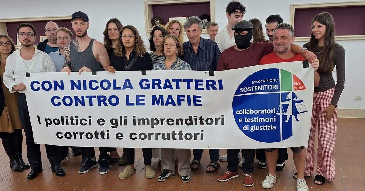 https://www.quotidianodelsud.it/wp-content/uploads/2026/05/bonaventura-striscione-mafie.jpeg