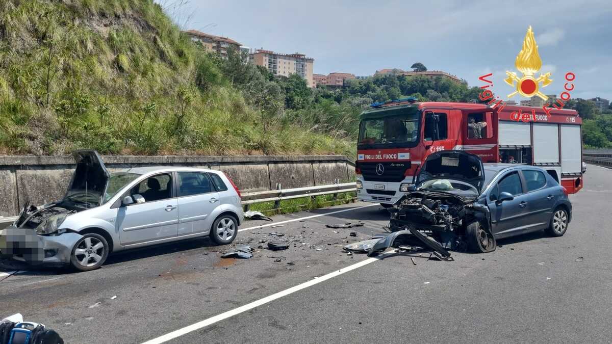 https://www.quotidianodelsud.it/wp-content/uploads/2026/05/catanzaro-incidente-stradale-mortale-tangenziale.jpg