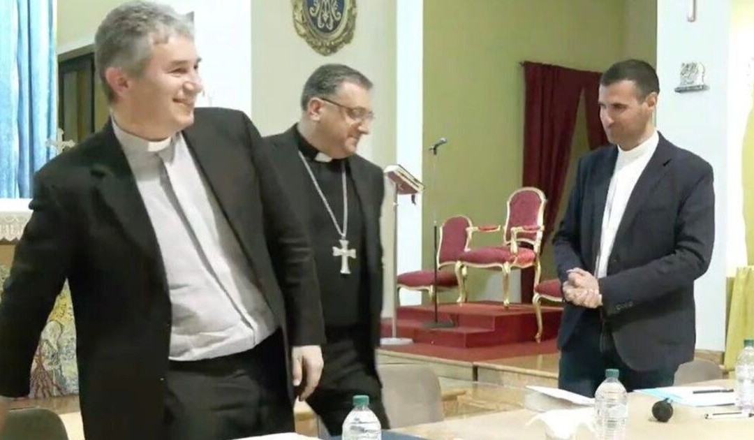 A Praia a Mare la presentazione di “Chiesa al plurale” di don Roberto Oliva