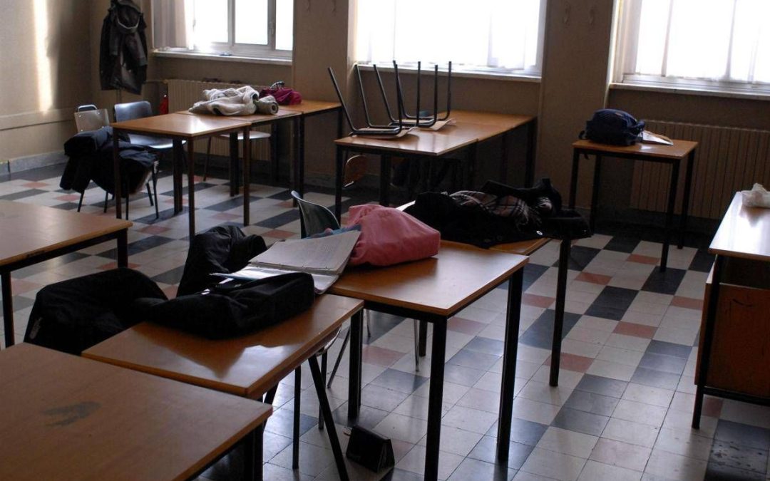 Prof aggredito da 11enne, sul casco del ragazzo le scritte sulle stragi Usa