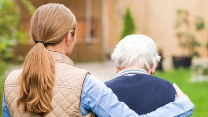 Badanti e colf, allarme assistenza. Calabria tra le regioni più fragili