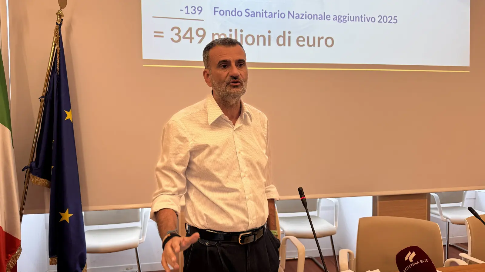 https://www.quotidianodelsud.it/wp-content/uploads/2026/05/decaro.jpeg