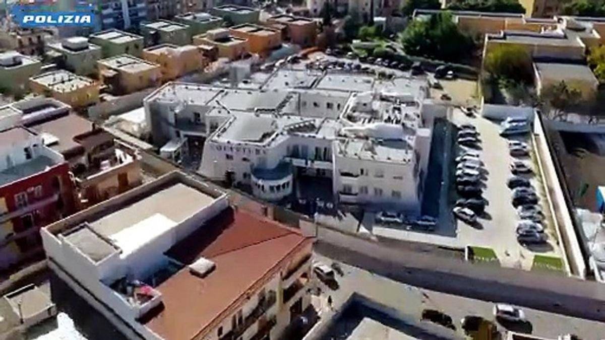 https://www.quotidianodelsud.it/wp-content/uploads/2026/05/foggia-nel-bunker-segreto-una-piantagione-marijuana-5-arresti-video.jpeg
