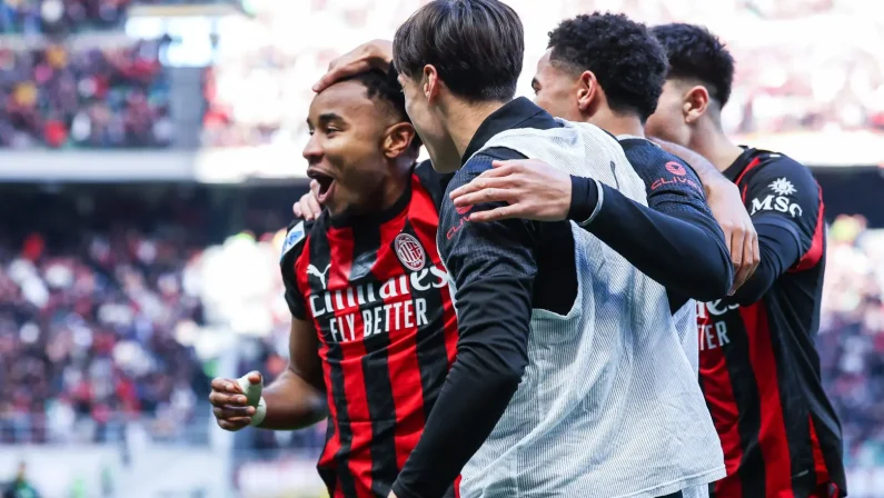 Il Milan reagisce e torna terzo, vittoria per 2-1 a Genova