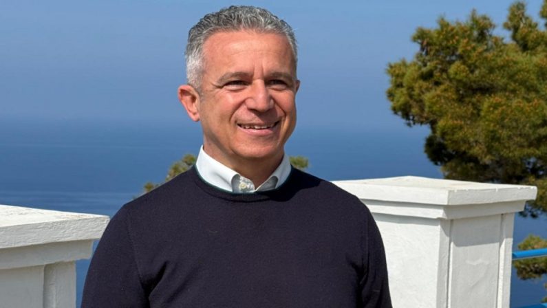 Palmi, vittoria schiacciante per Calabria: è sindaco