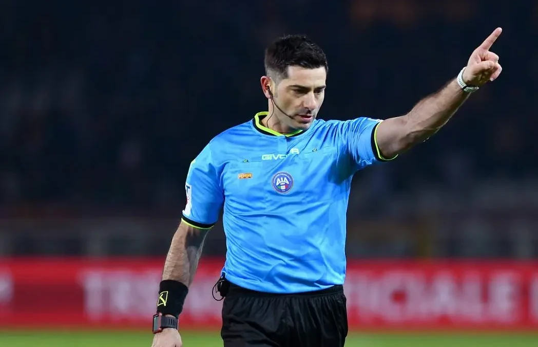 Serie A, gli arbitri della 37esima giornata: Roma-Lazio a Maresca, Massa per Juventus-Fiorentina