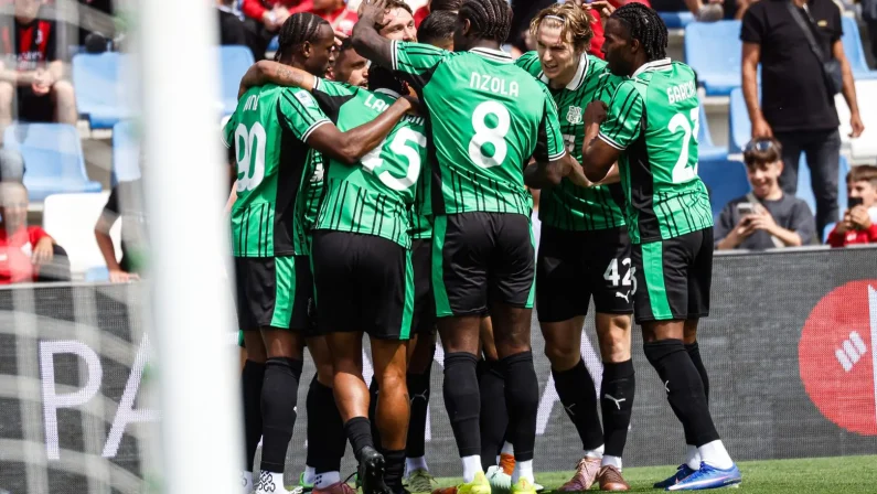 Berardi e Laurienté, il Sassuolo manda al tappeto il Milan: è 2-0 al Mapei