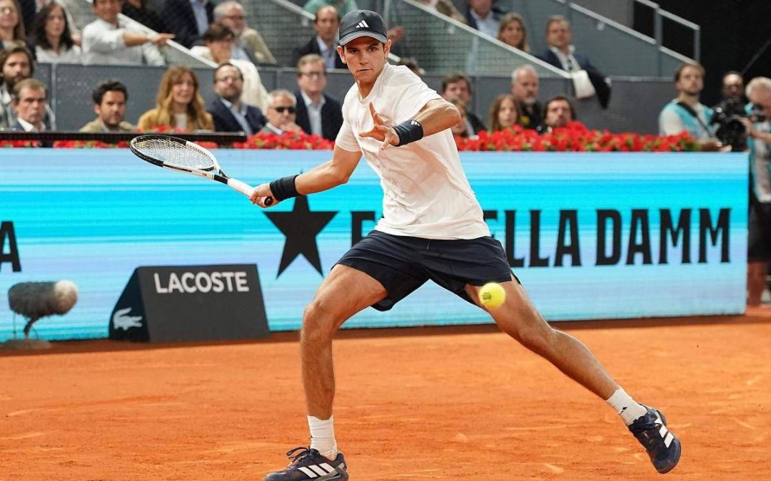 Roland Garros, padre di Jodar litiga con spettatori: “Non vi sedete qui”