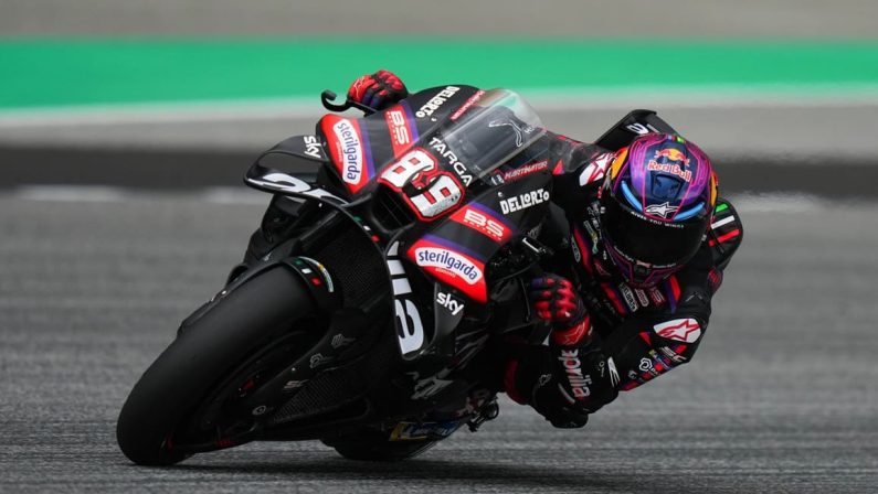 MotoGp, Martin vince il Gp di Francia davanti a Bezzecchi e Ogura