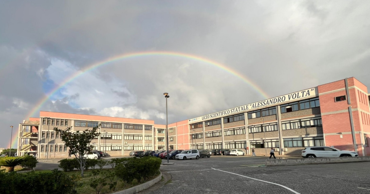 https://www.quotidianodelsud.it/wp-content/uploads/2026/05/liceo-volta-reggio-calabria.jpg