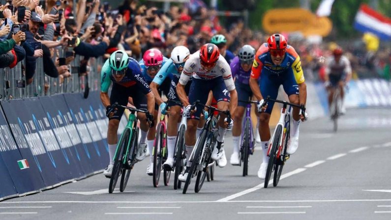 Giro d’Italia, oggi ultima tappa a Roma – Diretta