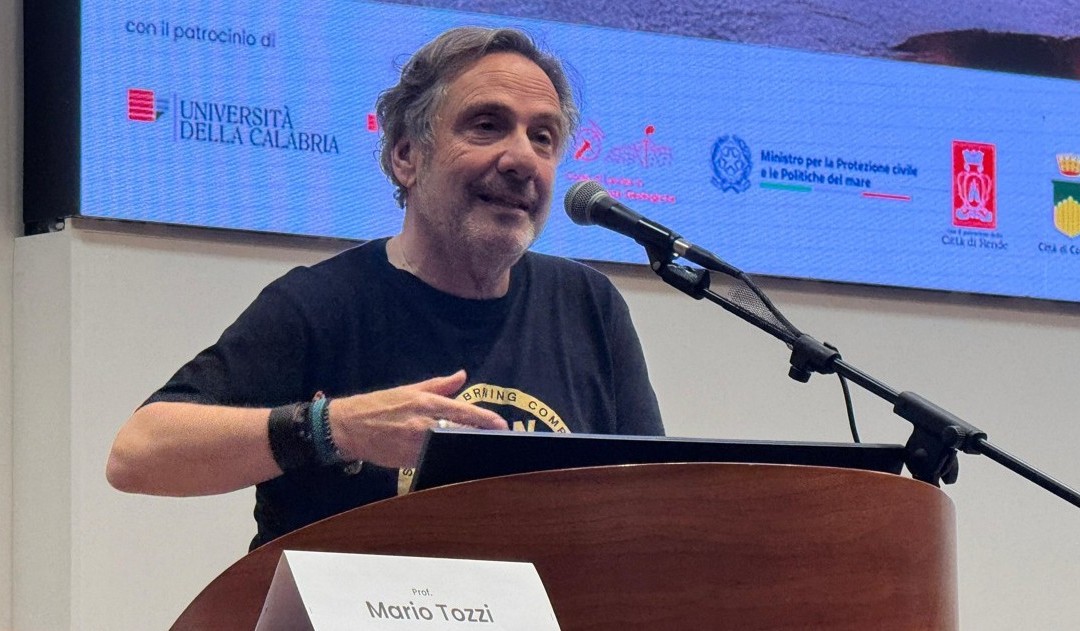 Giornata di studi Unical, il geologo Mario Tozzi: «Il Ponte sullo Stretto non è così utile»