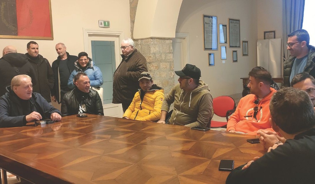 L’incontro che si è tenuto mesi fa con il sindaco e l’assessore Pepe