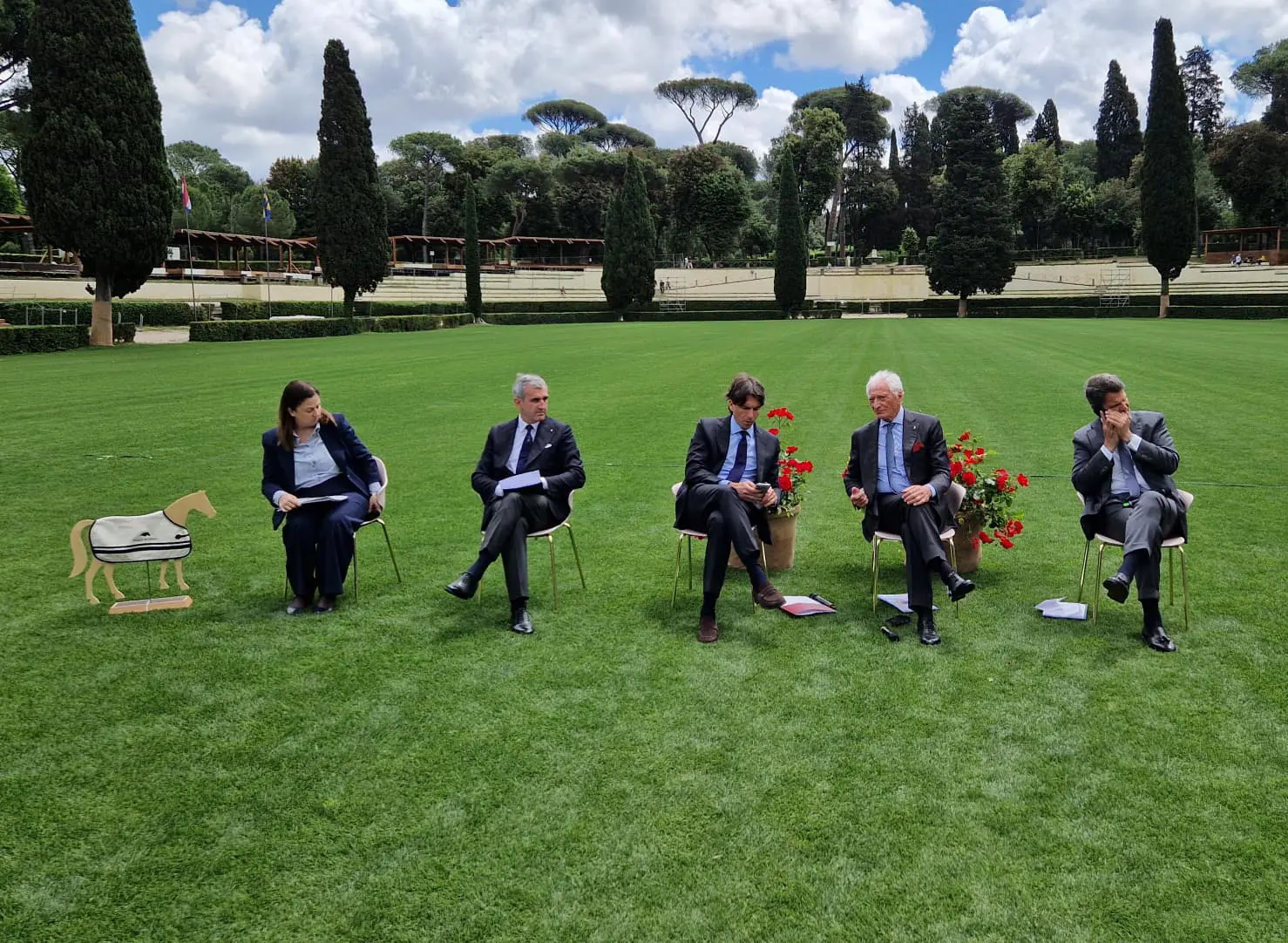 https://www.quotidianodelsud.it/wp-content/uploads/2026/05/piazza-di-siena.jpeg