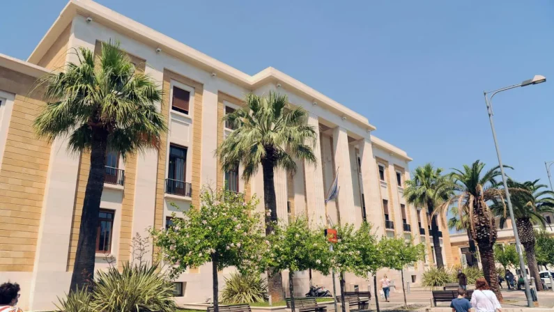 Bari, medico preso a pugni dal fidanzato di una paziente al Policlinico