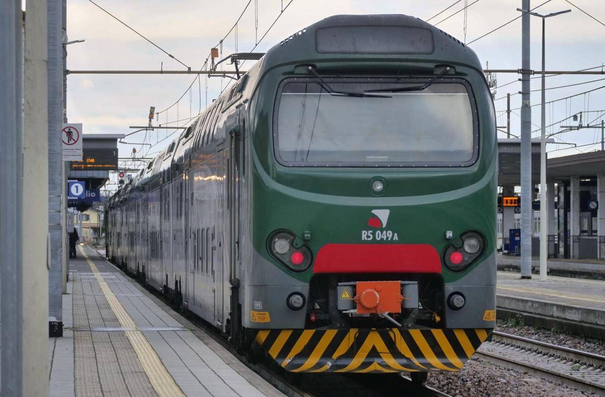 https://www.quotidianodelsud.it/wp-content/uploads/2026/05/sciopero-treni-stazione-25-ipa.jpeg