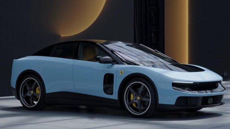 Ferrari Luce elettrizza anche i social: oltre 48 milioni di visualizzazioni in poche ore (ma sentiment negativo)